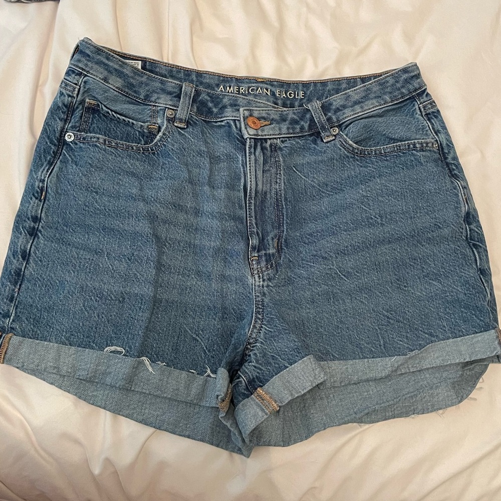 American eagle Mom jean shorts